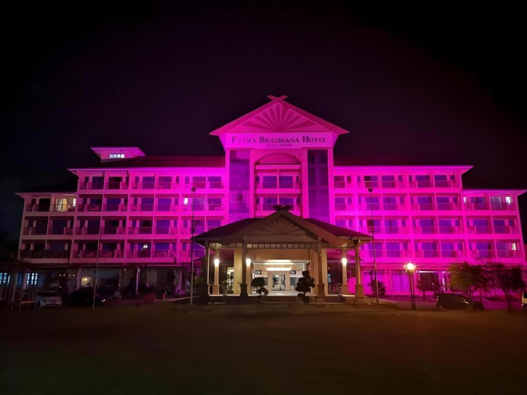 Putra Brasmana Hotel Kuala Perlis Exterior foto
