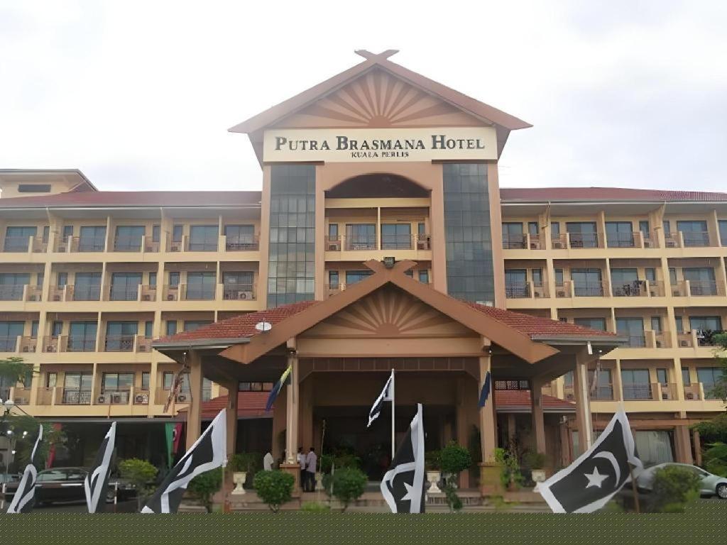 Putra Brasmana Hotel Kuala Perlis Exterior foto
