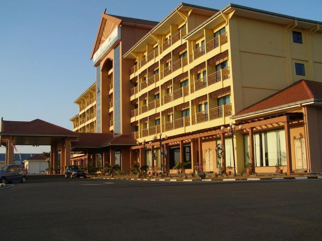 Putra Brasmana Hotel Kuala Perlis Exterior foto