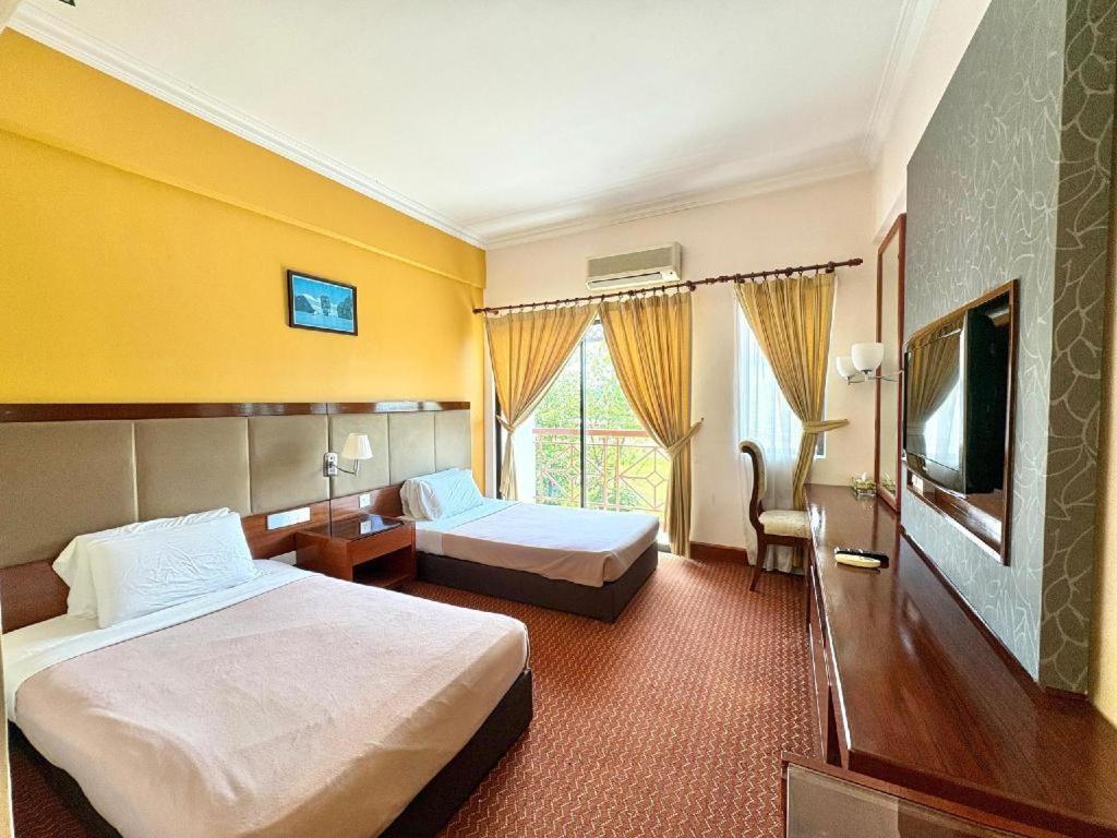 Putra Brasmana Hotel Kuala Perlis Exterior foto